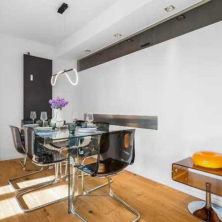 Exclusive Penthouse - Loft With Private Parking Overlooking Cathedral Апартаменты