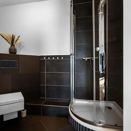 Exclusive Penthouse - Loft With Private Parking Overlooking Cathedral דירה קלן