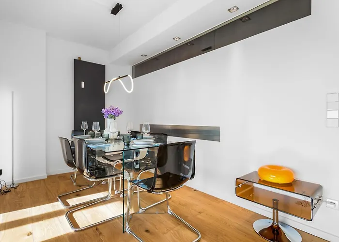Exclusive Penthouse - Loft With Private Parking Overlooking Cathedral 公寓