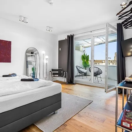 Apartmán Exclusive Penthouse - Loft With Private Parking Overlooking Cathedral *